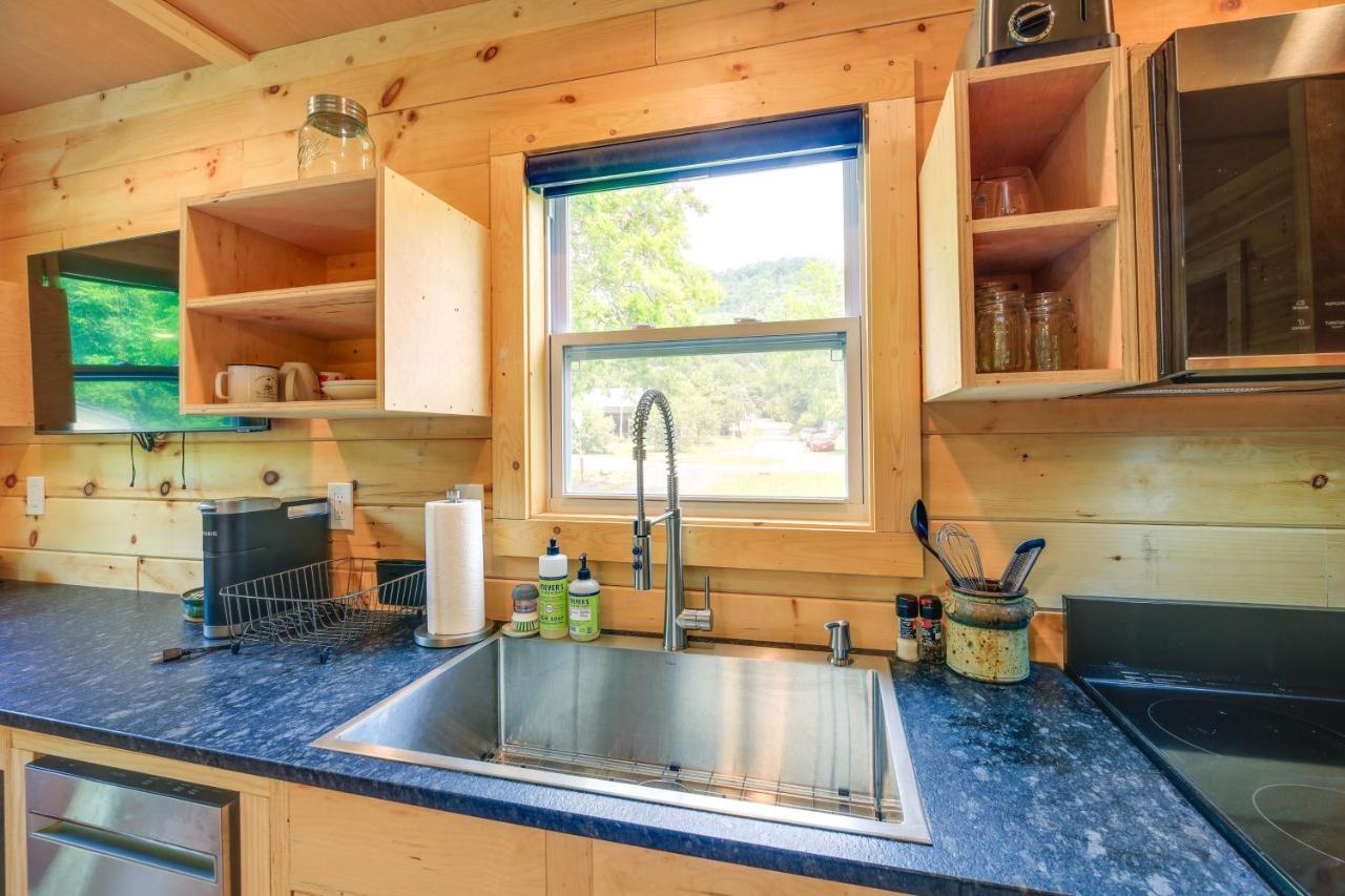 Cozy Hikers Hideaway Steps From Creeper Trail! Leilighet Damascus Eksteriør bilde